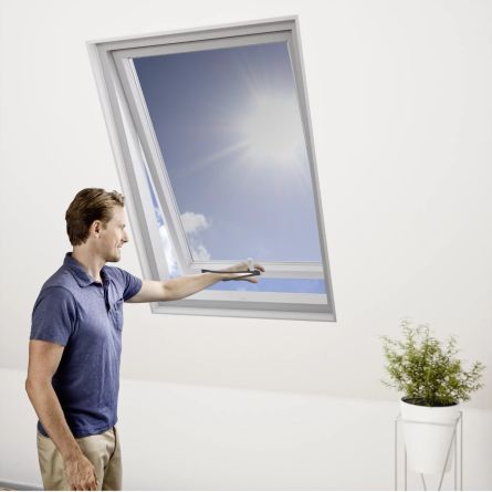 Windhager Sonnen- und Insektenschutz für Dachfenster «Open-Up»